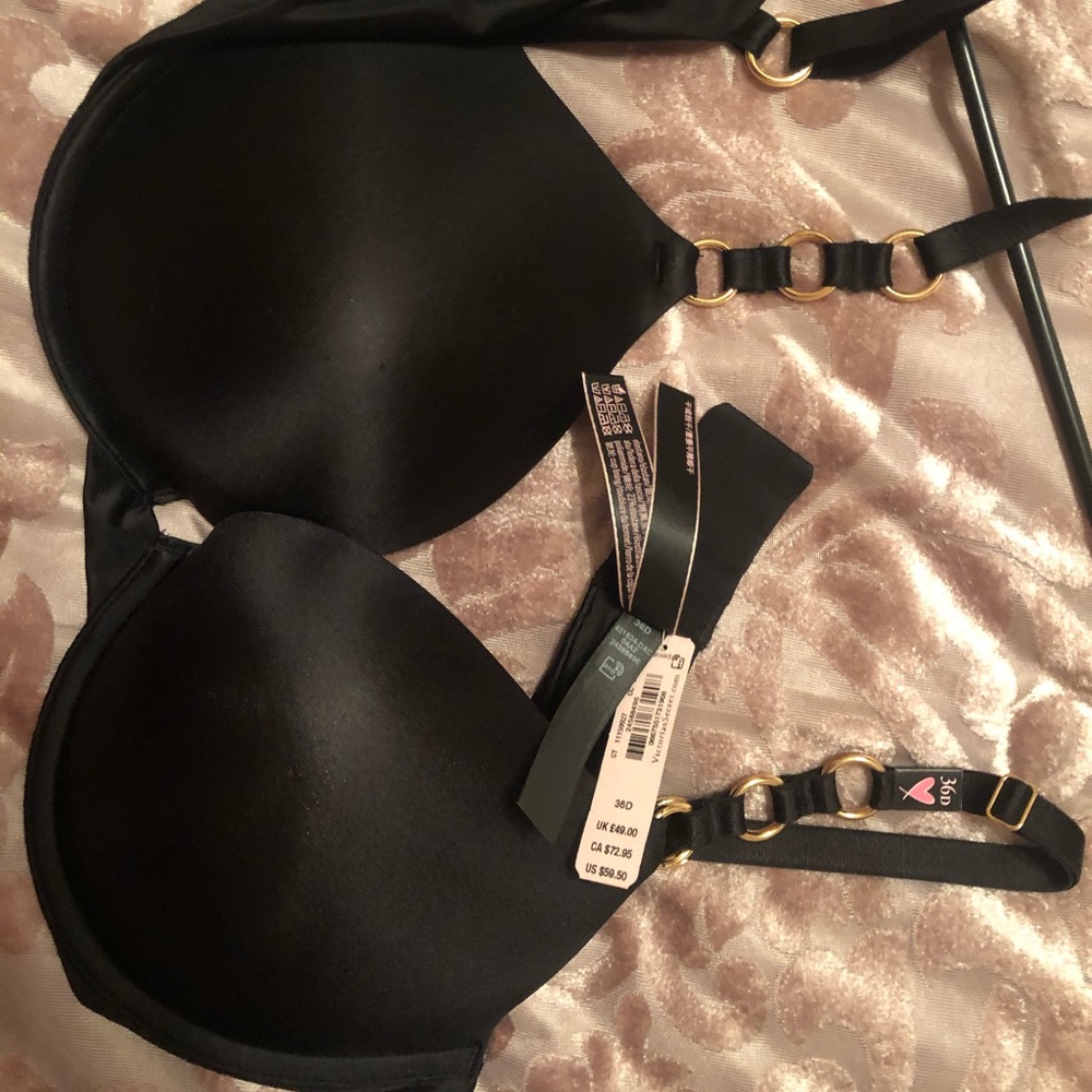 Sexy Victoria’s Secret bra